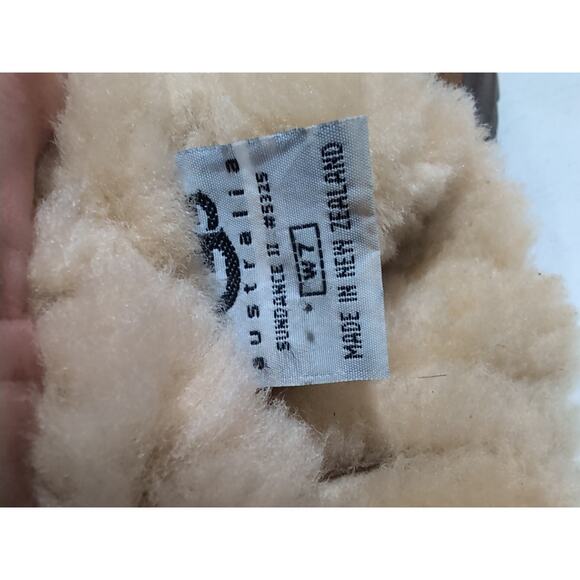 UGG SUNDANCE II REVIVAL US 7 TALL CHESTNUT Vintage New Zealand Boots Shearling - Picture 13 of 14